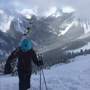 Meet your Posher, Delphine